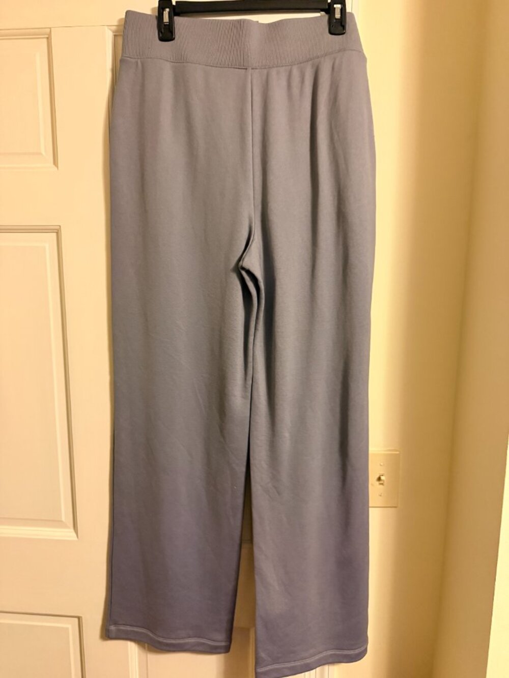 Women's pants - Picture 2 of 2